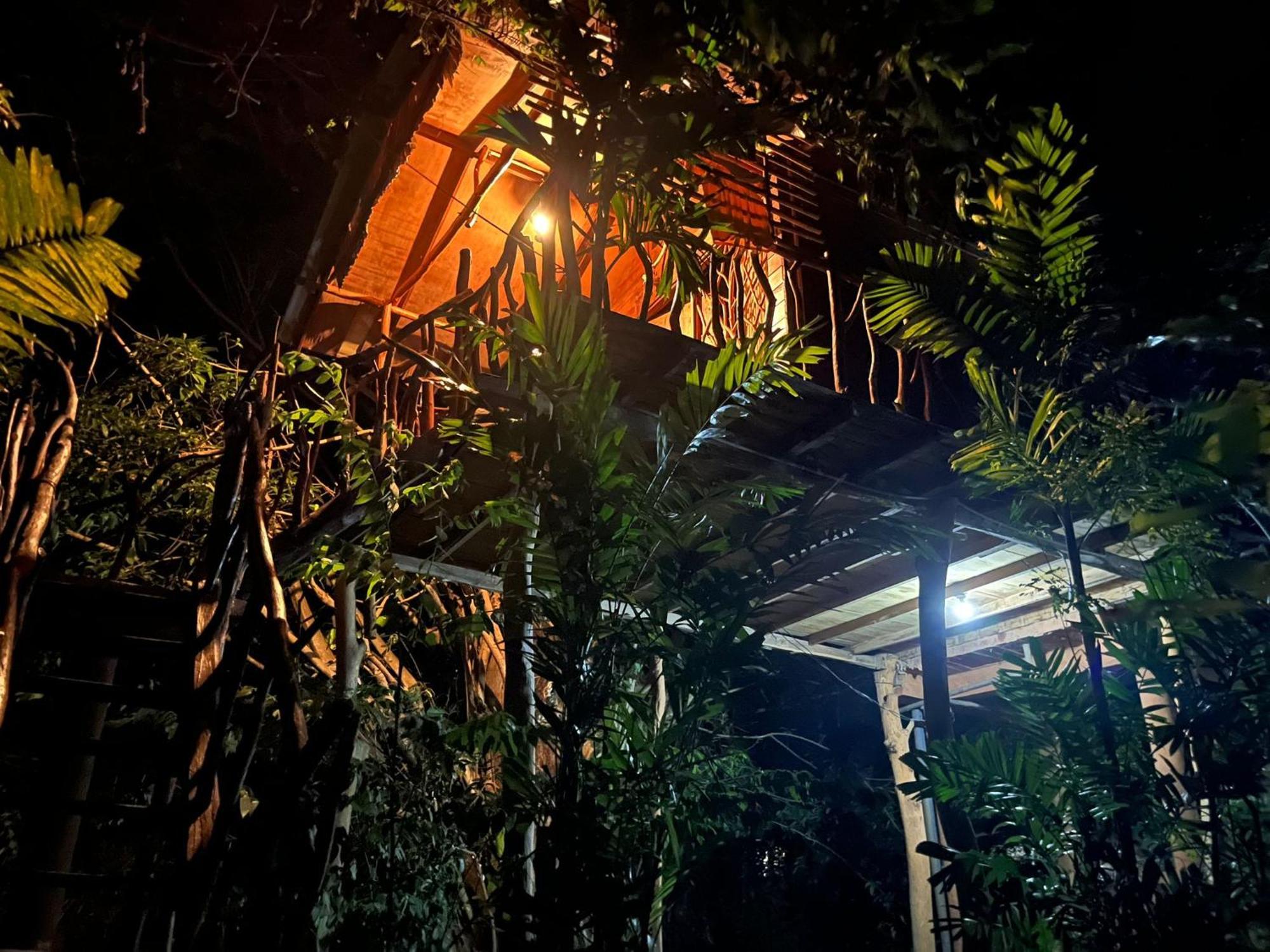 Sigiriya Rock Gate Tree House Hotel Eksteriør billede